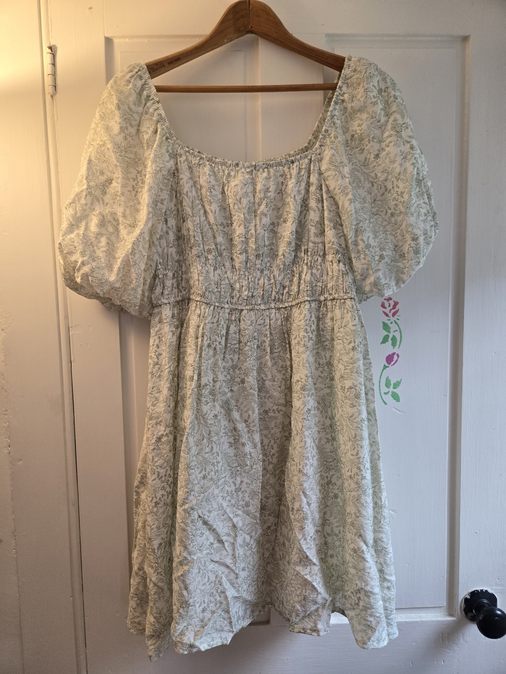 Source Unknown Cream and Sage Floral Midi Dress with Puff Sleeves